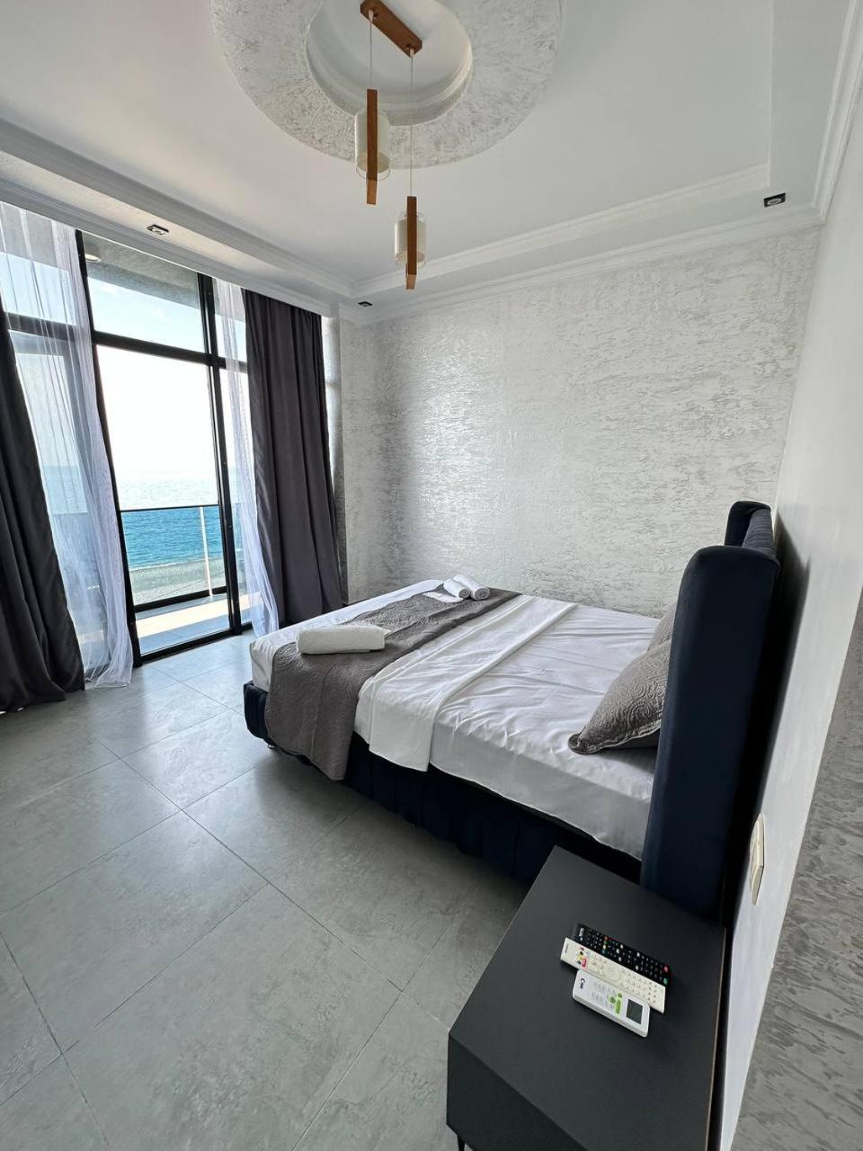 Hotel Black Sea Kobuleti ภายนอก รูปภาพ
